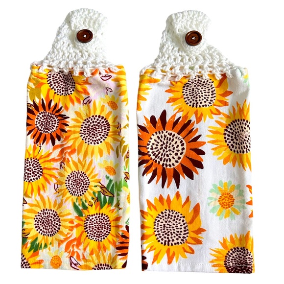 HAND CRAFTED Crocheted Top Sunflowers Hanging Kitchen or Bathroom Hand Towels - Picture 3 of 10